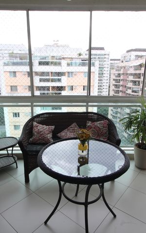 Apartamento à venda com 240m², 4 quartos e 2 vagasSala 1 - Varanda