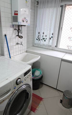 Apartamento à venda com 240m², 4 quartos e 2 vagasÁrea de Serviço