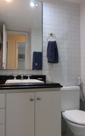Apartamento à venda com 240m², 4 quartos e 2 vagasBanheiro Social