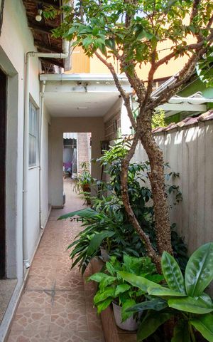 Casa à venda com 134m², 2 quartos e 2 vagasQuintal