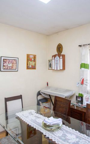 Casa à venda com 134m², 2 quartos e 2 vagasSala de TV