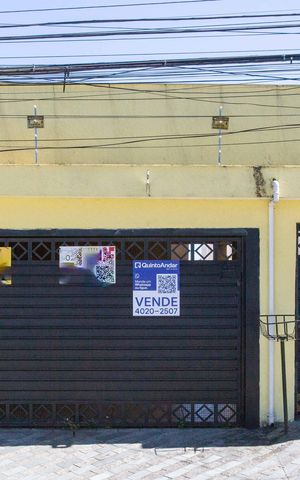 Casa à venda com 150m², 3 quartos e 2 vagasFachada