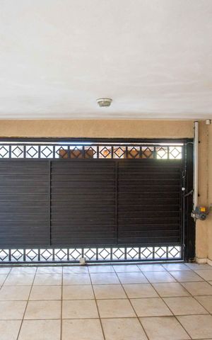 Casa à venda com 150m², 3 quartos e 2 vagasGaragem