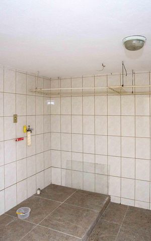 Casa à venda com 150m², 3 quartos e 2 vagasÁrea de Serviço