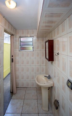 Casa à venda com 150m², 3 quartos e 2 vagasBanheiro de serviço