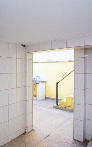 Casa à venda com 150m², 3 quartos e 2 vagasÁrea de Serviço