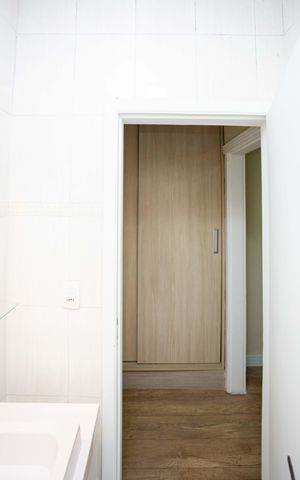Casa à venda com 150m², 3 quartos e 2 vagasBanheiro 
