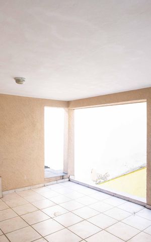 Casa à venda com 150m², 3 quartos e 2 vagasGaragem