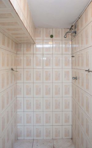 Casa à venda com 150m², 3 quartos e 2 vagasBanheiro de serviço