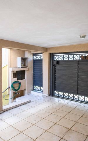 Casa à venda com 150m², 3 quartos e 2 vagasGaragem