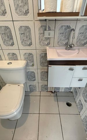 Apartamento à venda com 53m², 2 quartos e sem vaga Apartamento à venda com 53m², 2 quartos e sem vagaBanheiro