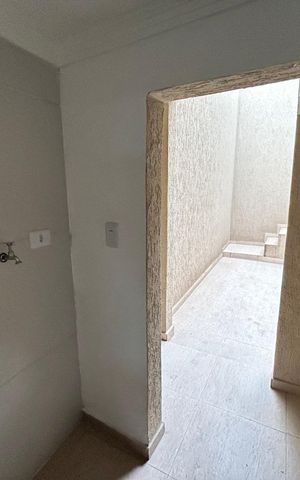 Casa para alugar com 252m², 6 quartos e 2 vagas Casa para alugar com 252m², 6 quartos e 2 vagasÁrea de Serviço