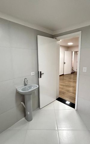 Casa para alugar com 252m², 6 quartos e 2 vagas Casa para alugar com 252m², 6 quartos e 2 vagasBanheiro 1