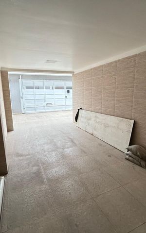 Casa para alugar com 252m², 6 quartos e 2 vagas Casa para alugar com 252m², 6 quartos e 2 vagasGaragem