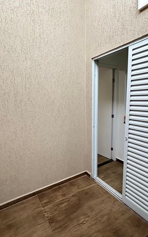 Casa para alugar com 252m², 6 quartos e 2 vagas Casa para alugar com 252m², 6 quartos e 2 vagasÁrea de inverno