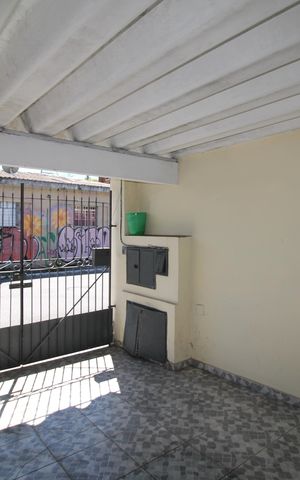 Casa à venda com 142m², 3 quartos e 2 vagasGaragem