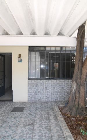 Casa à venda com 142m², 3 quartos e 2 vagasGaragem