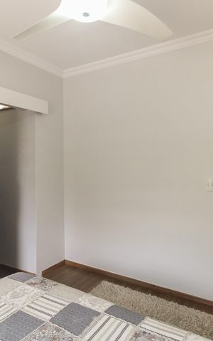 Casa à venda com 170m², 3 quartos e 2 vagas Casa à venda com 170m², 3 quartos e 2 vagasSuíte
