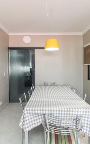 Casa à venda com 170m², 3 quartos e 2 vagas Casa à venda com 170m², 3 quartos e 2 vagasCozinha