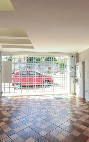 Casa à venda com 170m², 3 quartos e 2 vagas Casa à venda com 170m², 3 quartos e 2 vagasGaragem