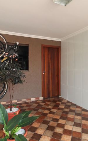 Casa à venda com 170m², 3 quartos e 2 vagas Casa à venda com 170m², 3 quartos e 2 vagasQuintal