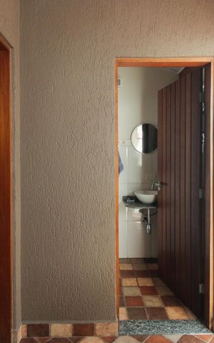 Casa à venda com 170m², 3 quartos e 2 vagas Casa à venda com 170m², 3 quartos e 2 vagasQuintal e Churrasqueira