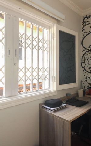 Casa à venda com 170m², 3 quartos e 2 vagas Casa à venda com 170m², 3 quartos e 2 vagasQuarto 1