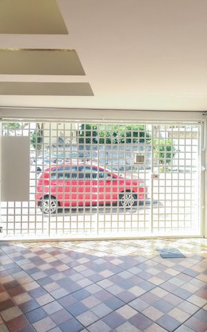 Casa à venda com 170m², 3 quartos e 2 vagas Casa à venda com 170m², 3 quartos e 2 vagasGaragem