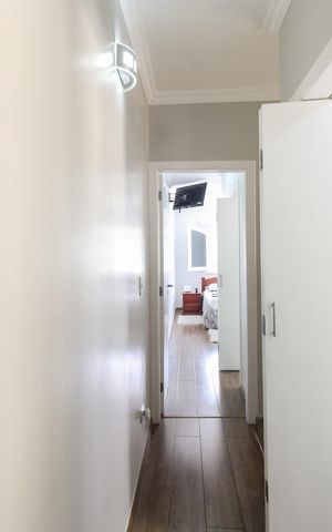 Casa à venda com 170m², 3 quartos e 2 vagas Casa à venda com 170m², 3 quartos e 2 vagasCorredor de Acesso aos Quartos