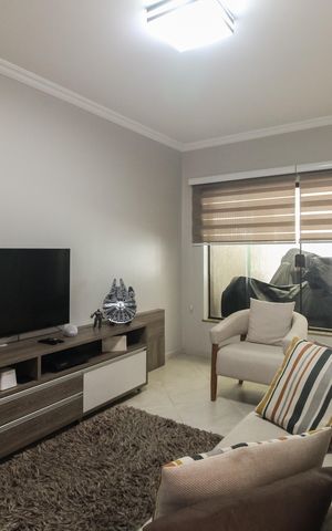 Casa à venda com 170m², 3 quartos e 2 vagas Casa à venda com 170m², 3 quartos e 2 vagasSala
