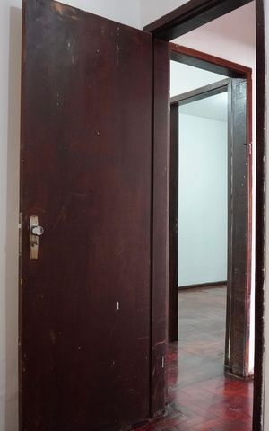 Casa à venda com 250m², 6 quartos e 5 vagas Casa à venda com 250m², 6 quartos e 5 vagasQuarto 2 (Casa)