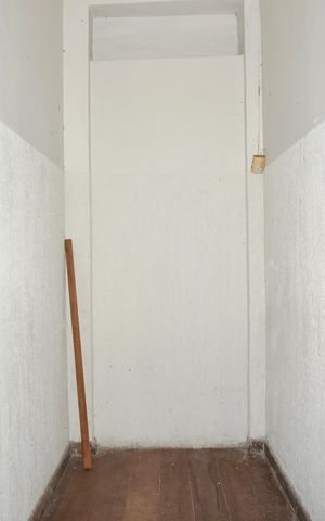 Casa à venda com 250m², 6 quartos e 5 vagas Casa à venda com 250m², 6 quartos e 5 vagasBarracão