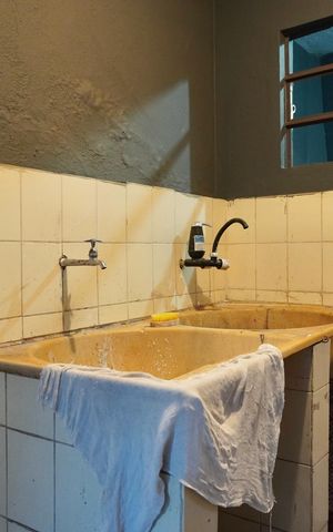 Casa à venda com 250m², 6 quartos e 5 vagas Casa à venda com 250m², 6 quartos e 5 vagasÁrea de serviço (Casa)