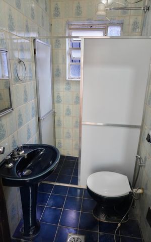 Casa à venda com 250m², 6 quartos e 5 vagas Casa à venda com 250m², 6 quartos e 5 vagasBanheiro Social (Casa)