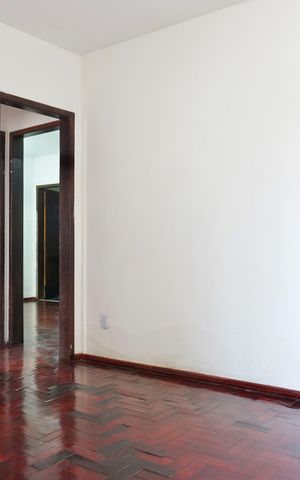 Casa à venda com 250m², 6 quartos e 5 vagas Casa à venda com 250m², 6 quartos e 5 vagasSala 1 (Casa)