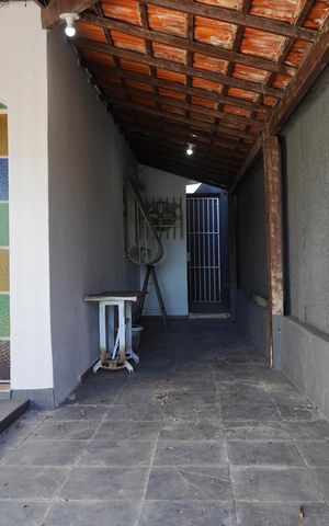 Casa à venda com 250m², 6 quartos e 5 vagas Casa à venda com 250m², 6 quartos e 5 vagasGaragem (Casa)