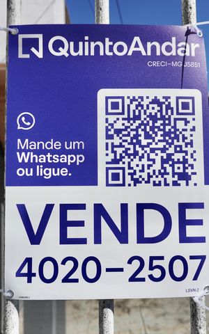 Casa à venda com 250m², 6 quartos e 5 vagas Casa à venda com 250m², 6 quartos e 5 vagasInstalação de Placa 5A- Foto 2