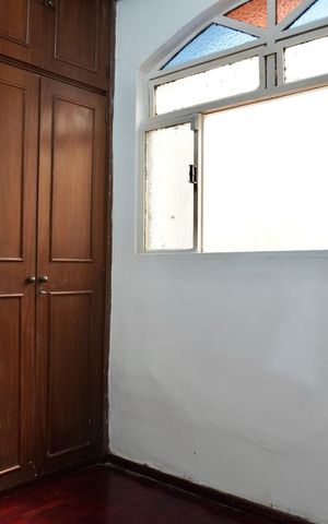 Casa à venda com 250m², 6 quartos e 5 vagas Casa à venda com 250m², 6 quartos e 5 vagasQuarto 2 (Casa)