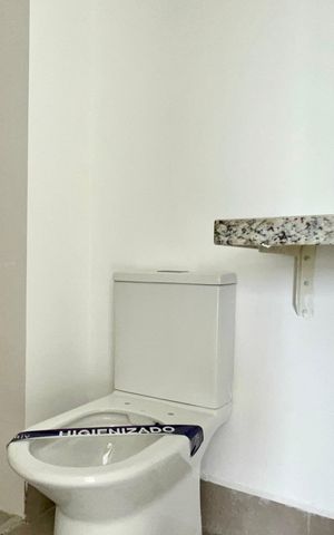 Apartamento à venda com 67m², 2 quartos e 1 vaga Apartamento à venda com 67m², 2 quartos e 1 vagaBanheiro