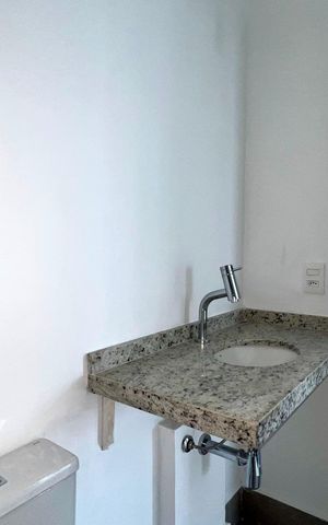 Apartamento à venda com 67m², 2 quartos e 1 vaga Apartamento à venda com 67m², 2 quartos e 1 vagaBanheiro