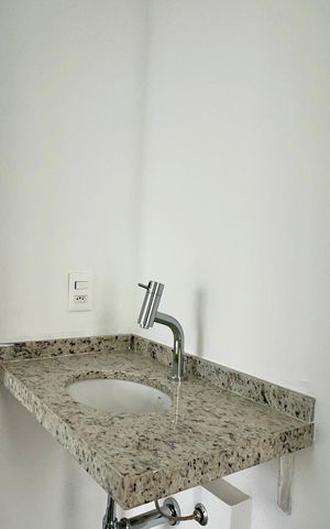 Apartamento à venda com 67m², 2 quartos e 1 vaga Apartamento à venda com 67m², 2 quartos e 1 vagaBanheiro da Suíte