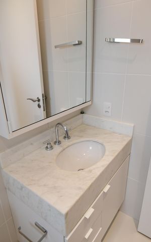 Apartamento para alugar com 188m², 3 quartos e 3 vagasBanheiro Suíte