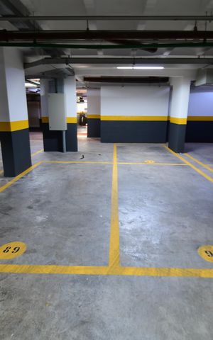 Apartamento para alugar com 188m², 3 quartos e 3 vagasGaragens