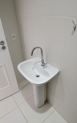 Apartamento para alugar com 188m², 3 quartos e 3 vagasBanheiro de serviço