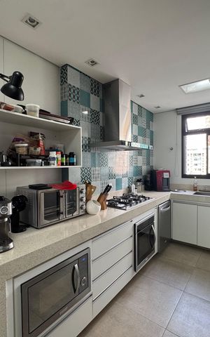 Apartamento à venda com 197m², 4 quartos e 3 vagas