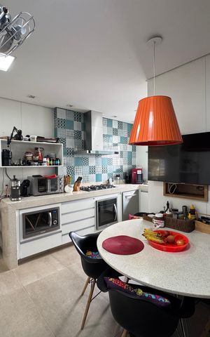 Apartamento à venda com 197m², 4 quartos e 3 vagas