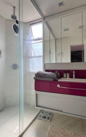 Apartamento à venda com 197m², 4 quartos e 3 vagas