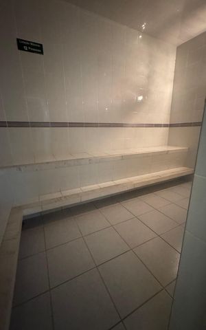 Apartamento à venda com 257m², 4 quartos e 3 vagas Apartamento à venda com 257m², 4 quartos e 3 vagasÁrea externa