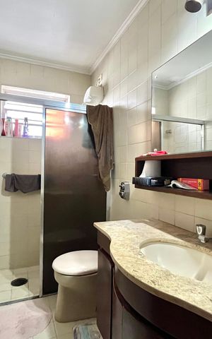 Casa à venda com 134m², 3 quartos e 2 vagas Casa à venda com 134m², 3 quartos e 2 vagasBanheiro da Suíte 1