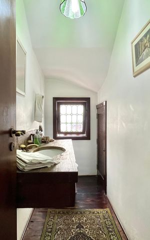 Casa à venda com 134m², 3 quartos e 2 vagas Casa à venda com 134m², 3 quartos e 2 vagasLavabo